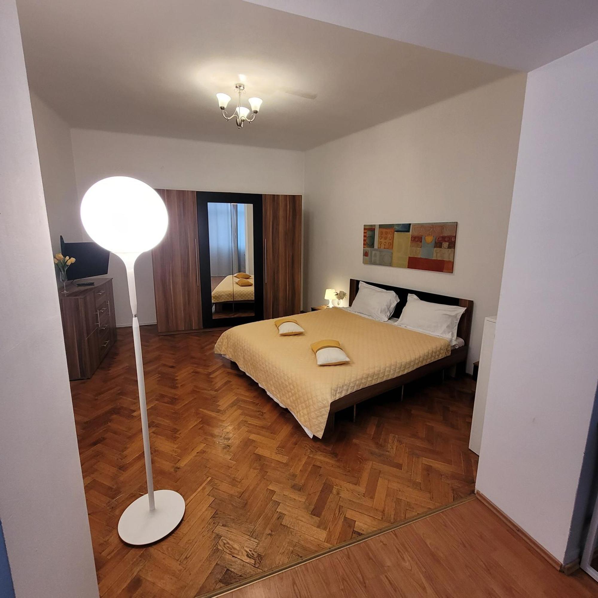 4 Anastasia Family & Business Apartment With Balcony Self Check In Code Бухарест Номер фото